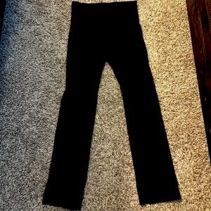 Athlete Elation Flare Yoga Pant , super comfortable, light weight.